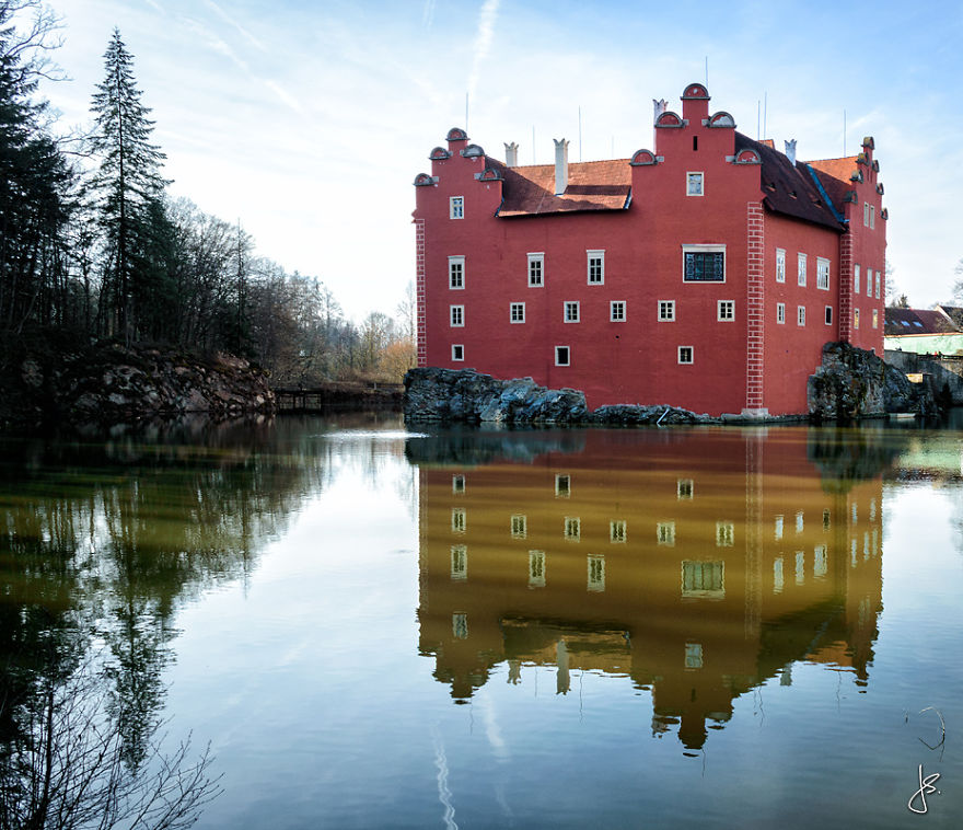 Discover Fairytale Castle In Czech Republic
