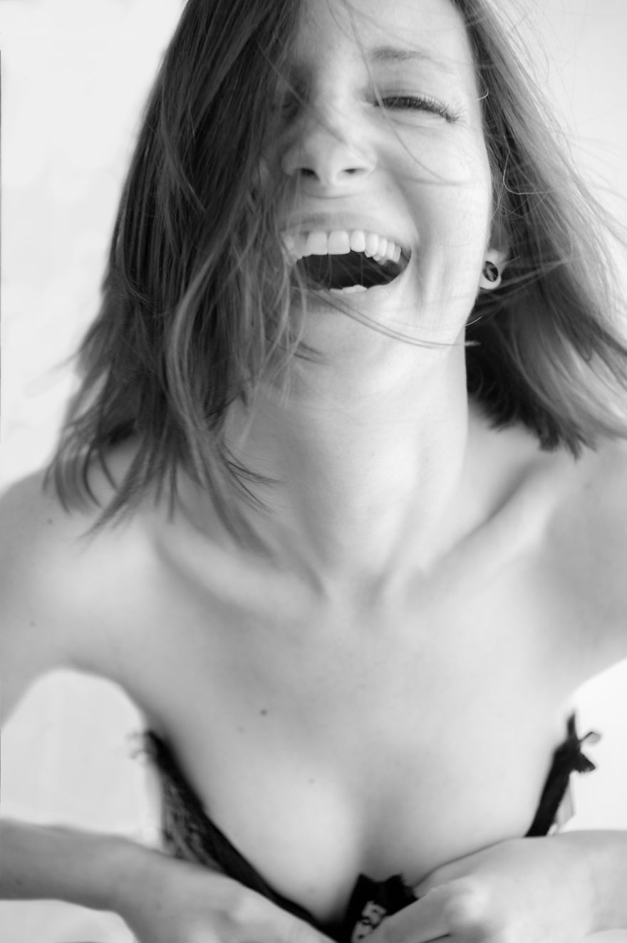 I Photograph People Naked And Happy, And This Is Why... I Photograph People Naked And Happy, And This Is Why...