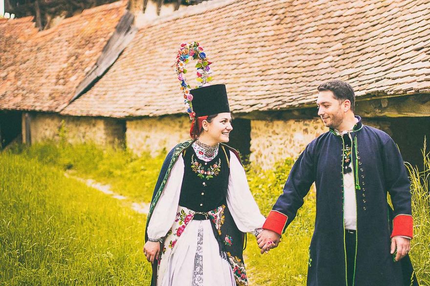 Amazing Pictures From A Romanian Traditional Wedding