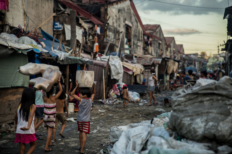 I’ve Been Photographing Slums To Show That Life In Poverty Is Not What You Think Of