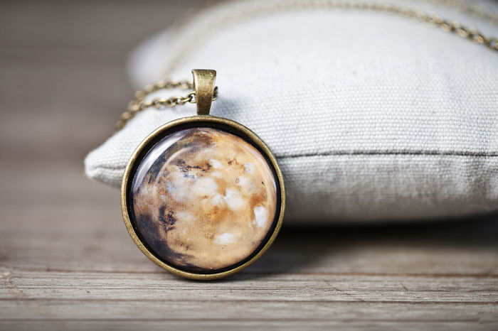 Space Jewelry That Lets You Carry A Piece Of The Cosmos With You