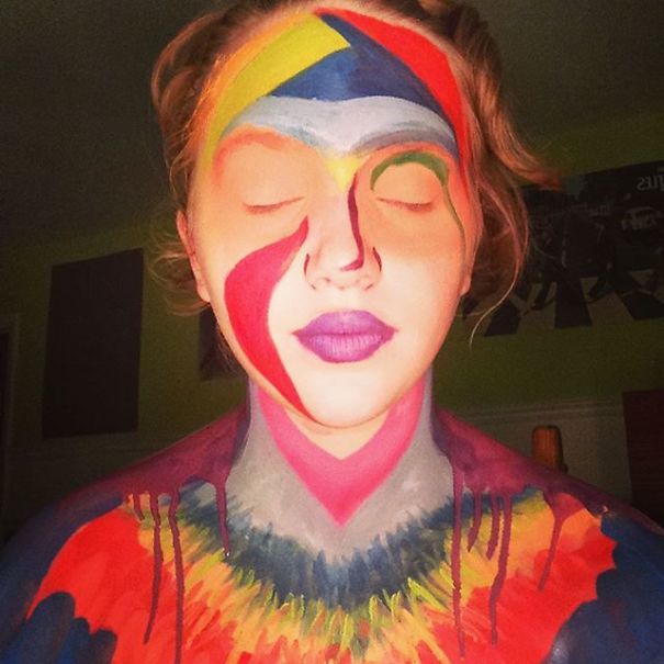 What It's Like To Be A Body Painter At 14 Years-Old
