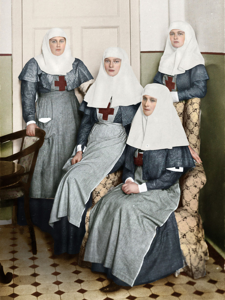 Romanov Sisters And Their Mother Tsarina Alexandra Working In A Military Hospital During Worl War I