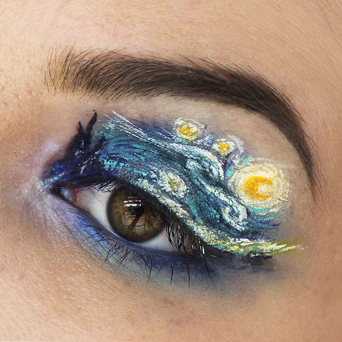Makeup For Ants: I Create Tiny Paintings On My Eyes
