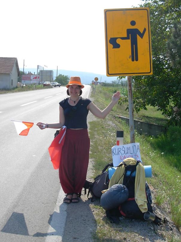 So That's How You Should Hitchhike!