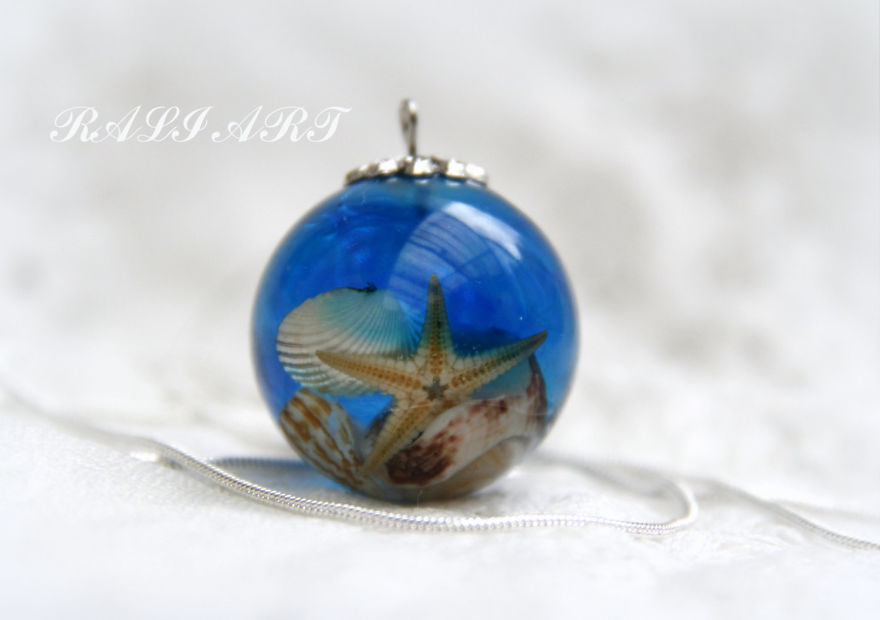 I Create Jewellery From Resin With Real Flowers And Seashells