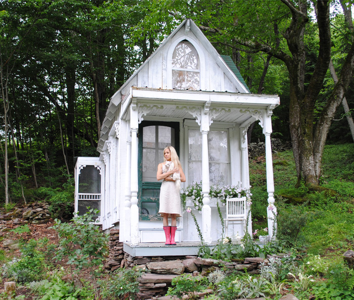 Women Are Creating She-Sheds, A Female Alternative To Man Caves (66 Pics)