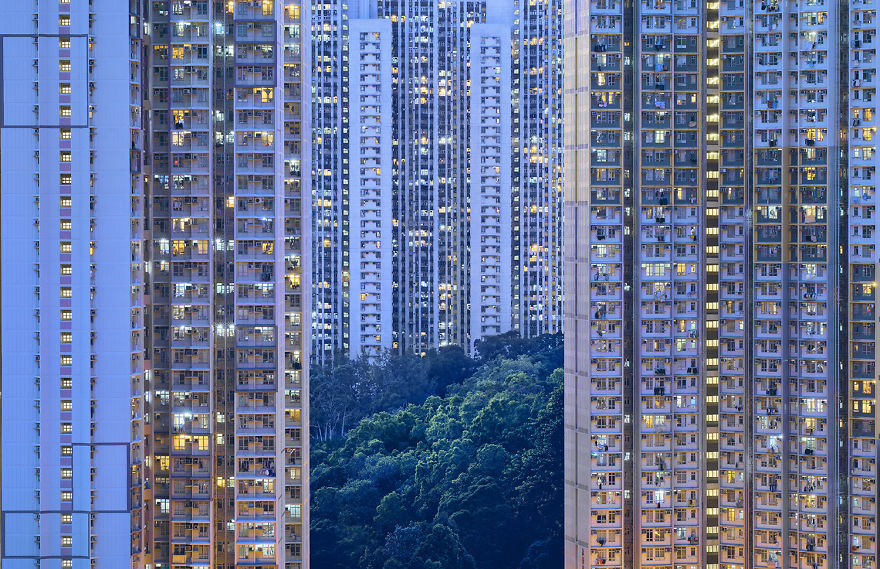 The Blue Moment: I Photograph The Atmosphere Of Hong Kong During Last Minutes Of Dusk