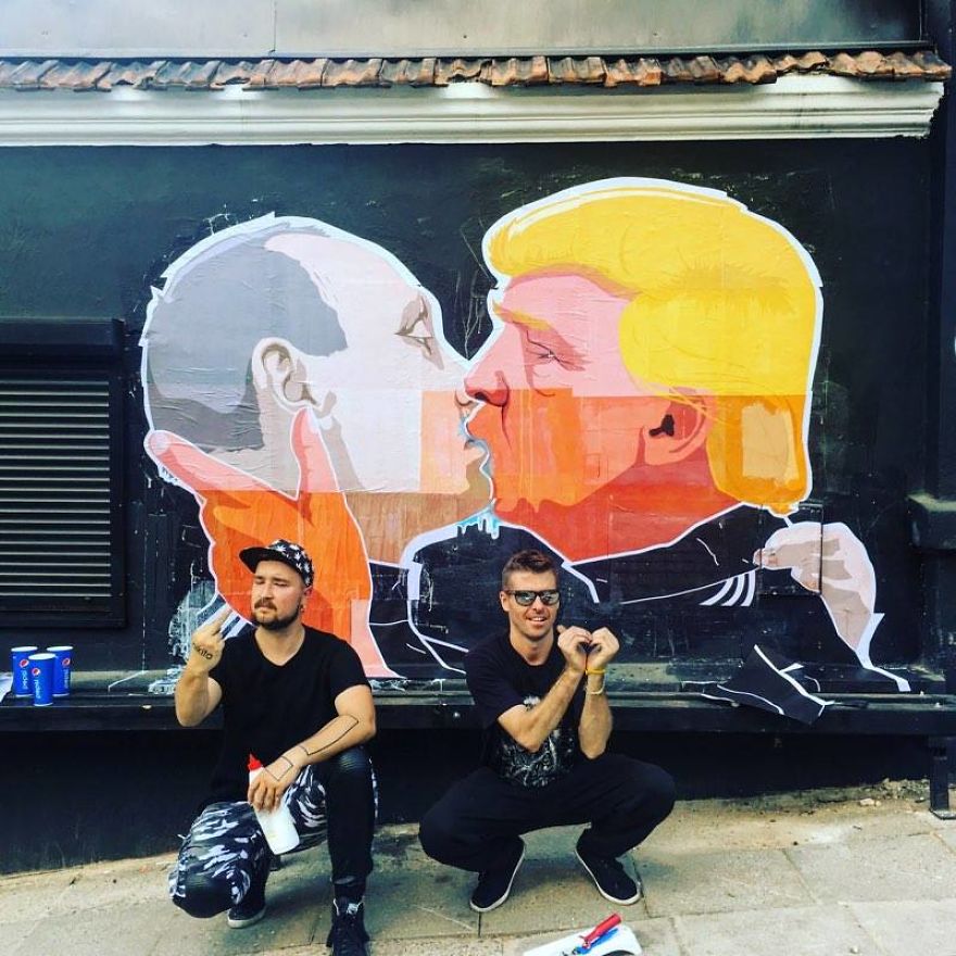 Trump French-Kissing Putin In Vilnius To Make The World Great Again