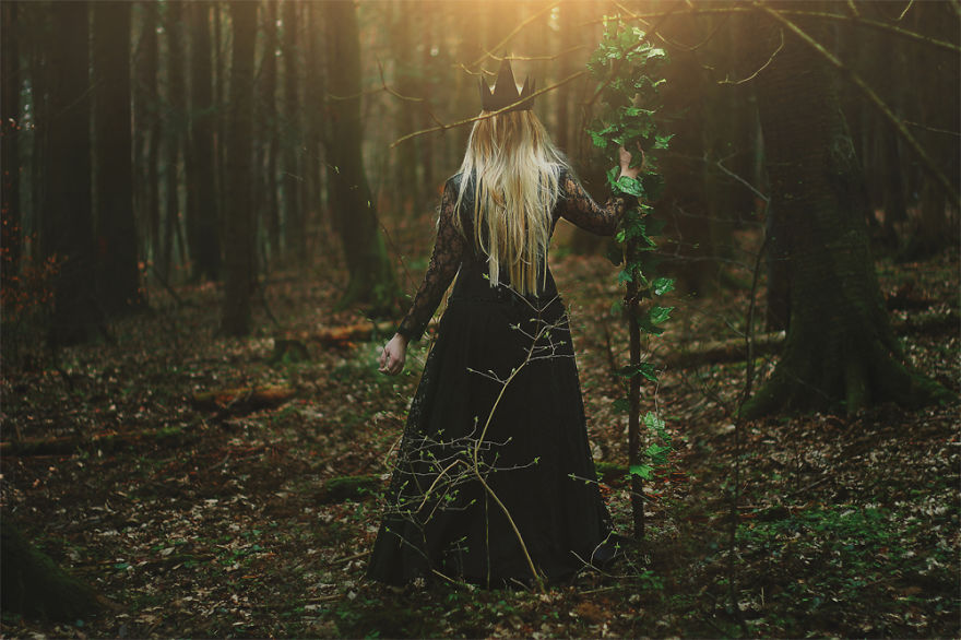 Photographer Combines Beauty Of Women With Enchanting Nature In Mysterious Portraits