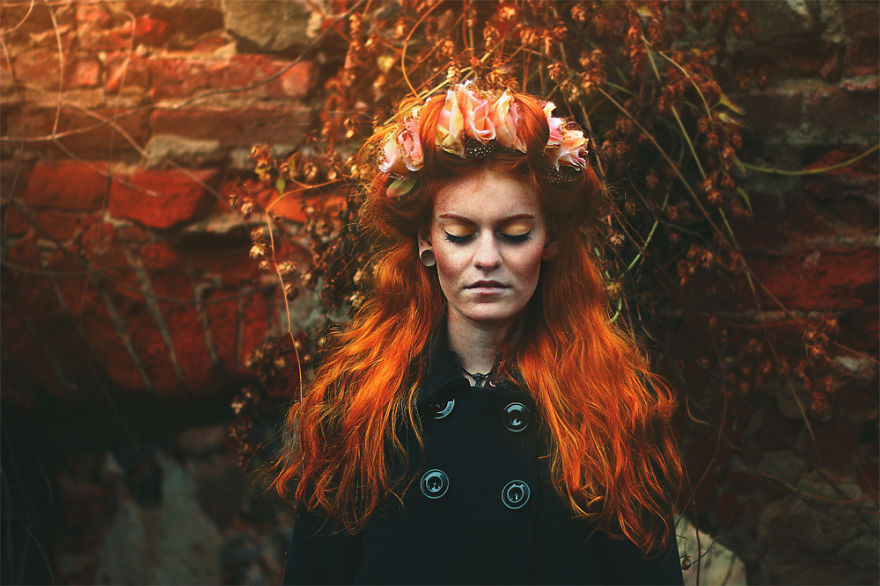 Photographer Combines Beauty Of Women With Enchanting Nature In Mysterious Portraits