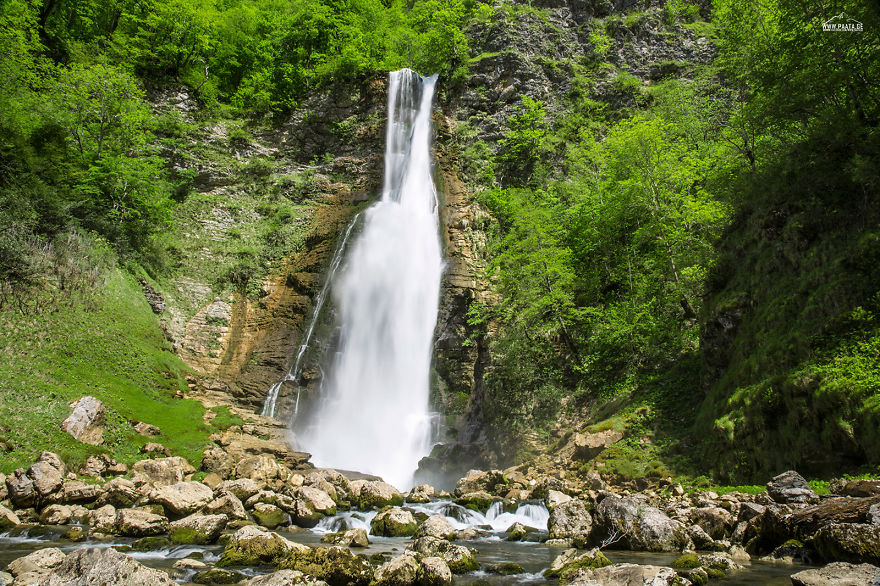 Oniore Waterfall