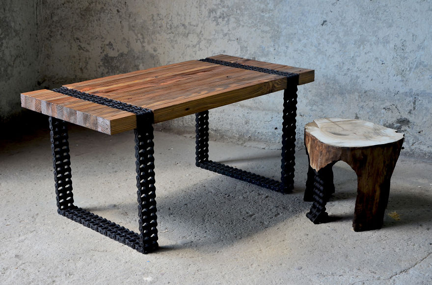 We Turned Old Wood And Rusty Chain Into A Coffee-Table