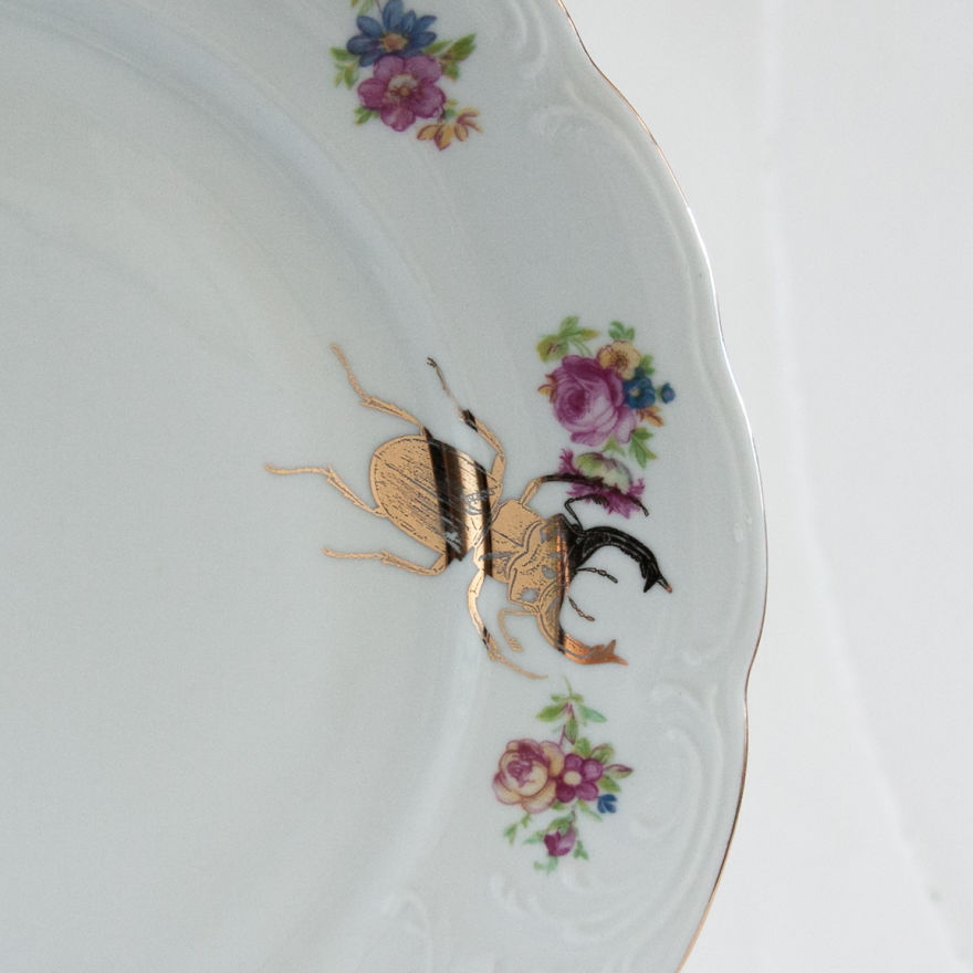I Add 22 Carat Gold Insects To Vintage Pottery To Bring Them Back To Life