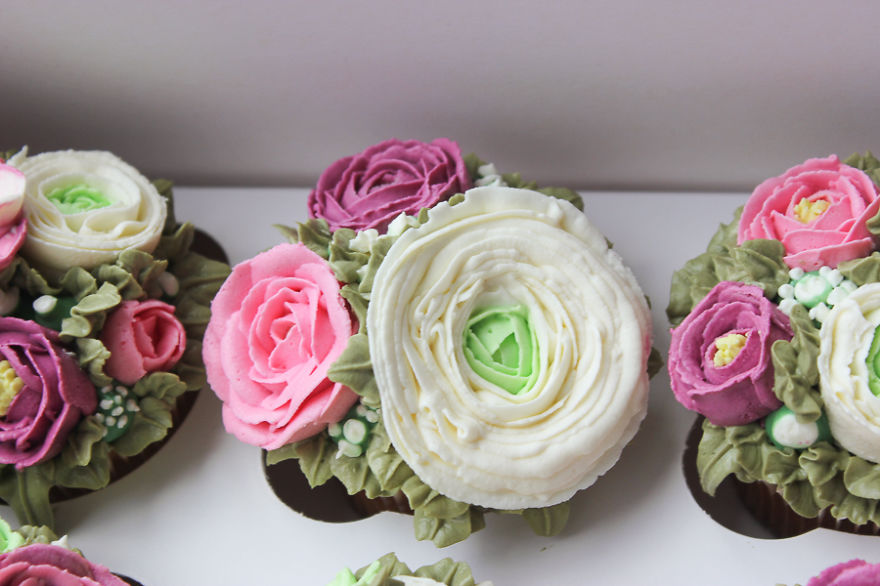 My Hand-Crafted Flower Cupcakes