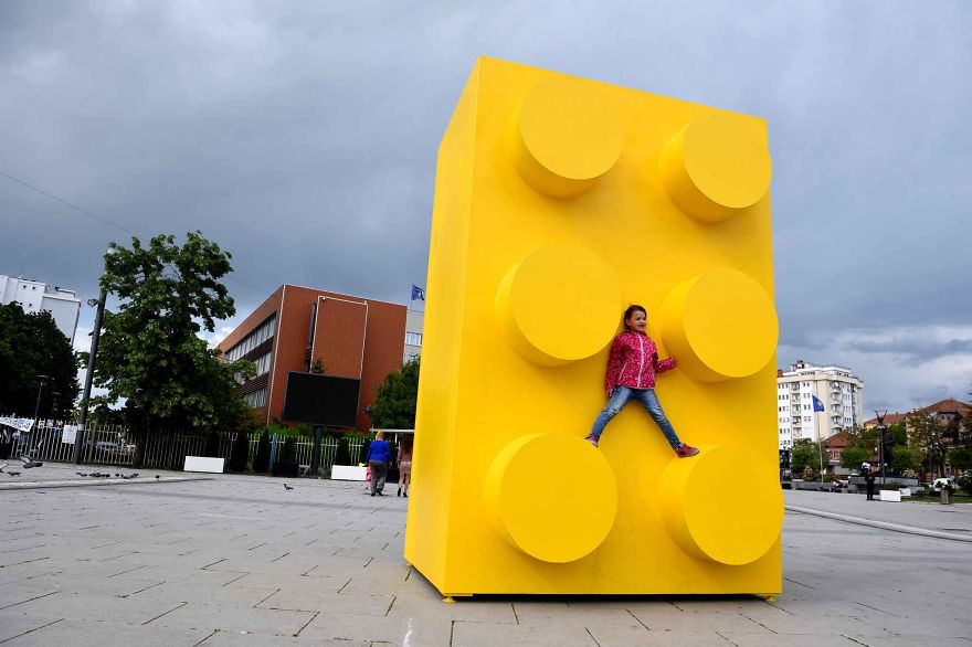 Kosovars Build A Huge Lego To Criticize EU For Country's Isolation