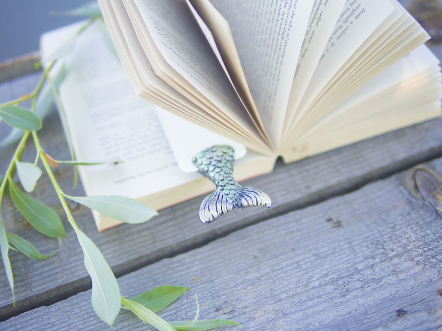 Cute Bookmarks That Make Tiny Legs Stick Out Of Your Book (Part 2)