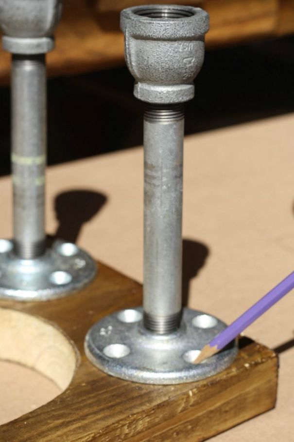 Easily Make An Elevated Dog Feeder Easily Make An Elevated Dog Feeder