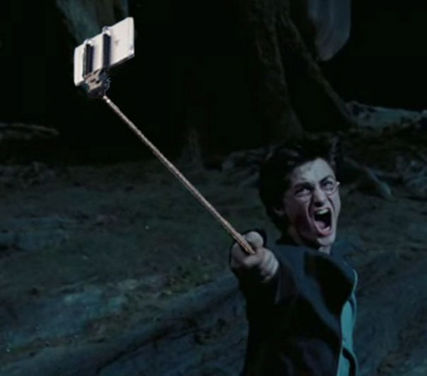 Someone Is Replacing Guns With Selfie Sticks In Famous Movie Scenes (23  Pics) | Bored Panda