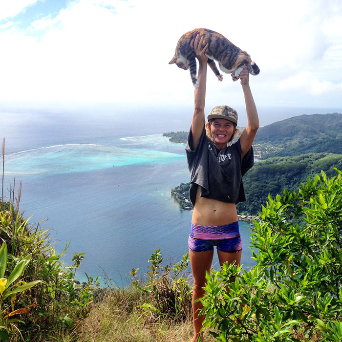 Woman Quits Her Job And Sails Around The World With Her Rescue Cat