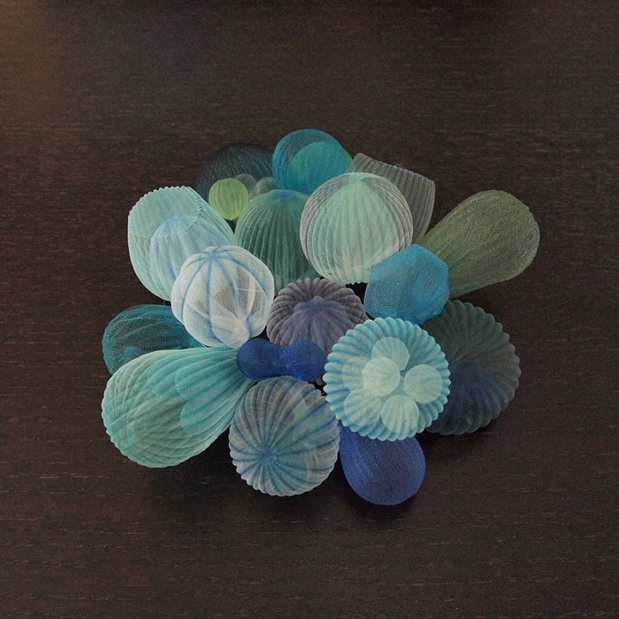 translucent-fabric-jewerly-japan-sculptures-mariko-kusumoto-15