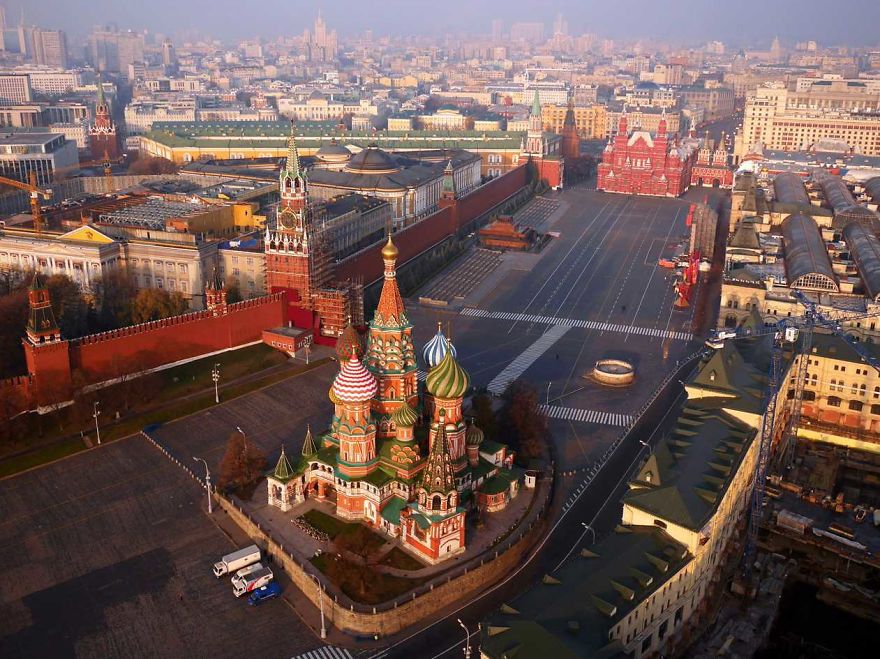 10 Famous Views From A Different Angle 10 Famous Views From A Different Angle