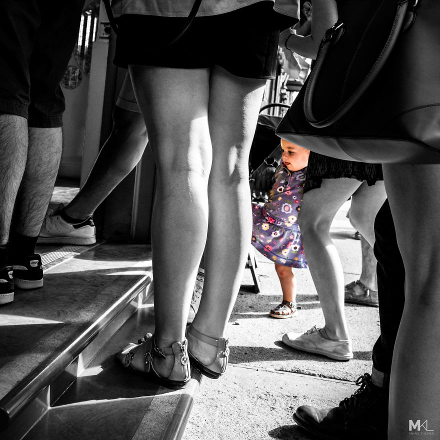 I Capture The Little Moments That Make Children's Lives So Colorful