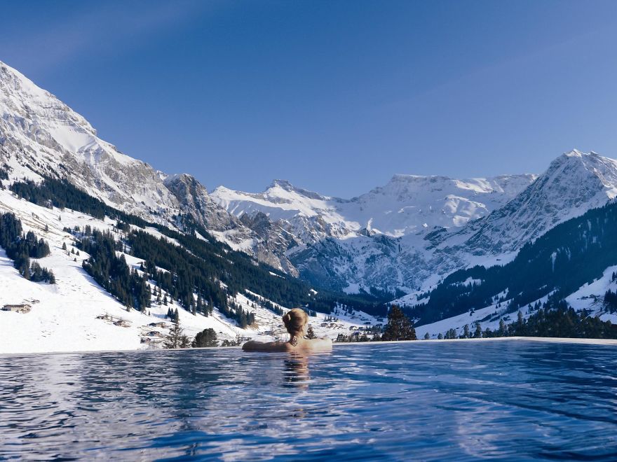Top Waterfalls & Infinity Pools Around The World Top Waterfalls & Infinity Pools Around The World