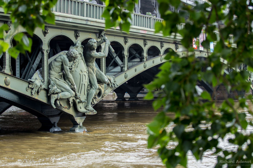 I Documented The Flood In Paris