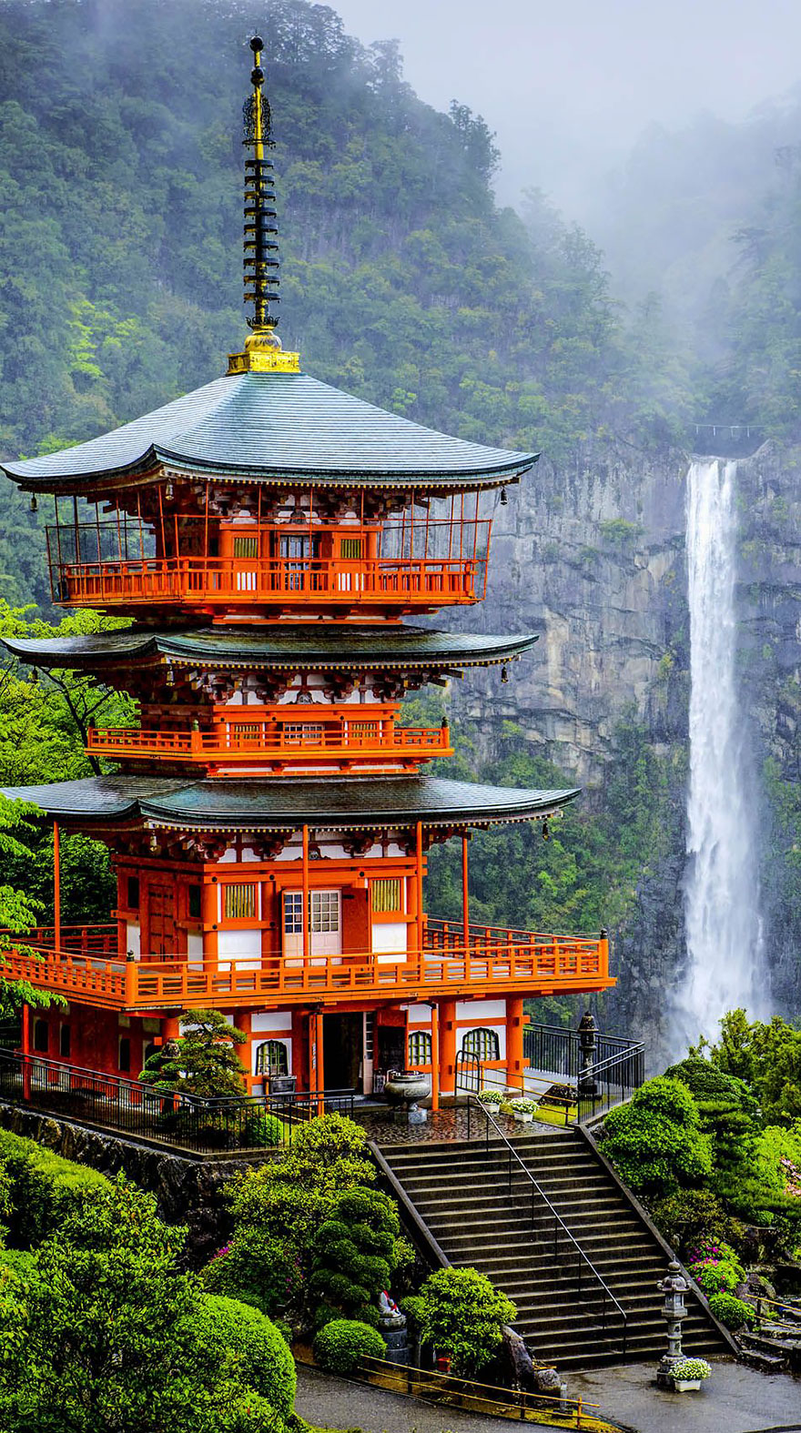 The Pagoda Of Seigantoji And Nachi No Taki Waterfall