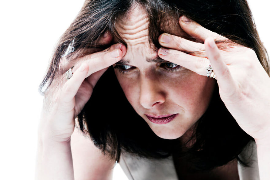 7 Alarming Signs Of Anxiety