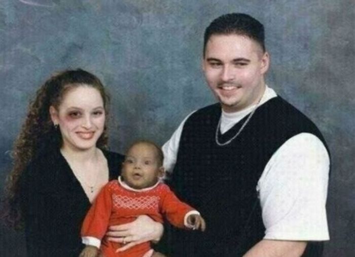 11 Awkward Family Photos That Will Make Your Family Seem Normal !