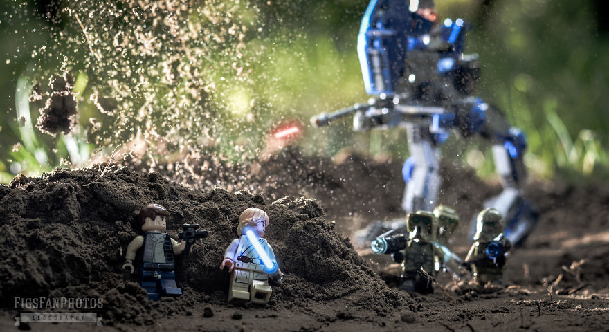 I Recreate Star Wars Scenes With Legos