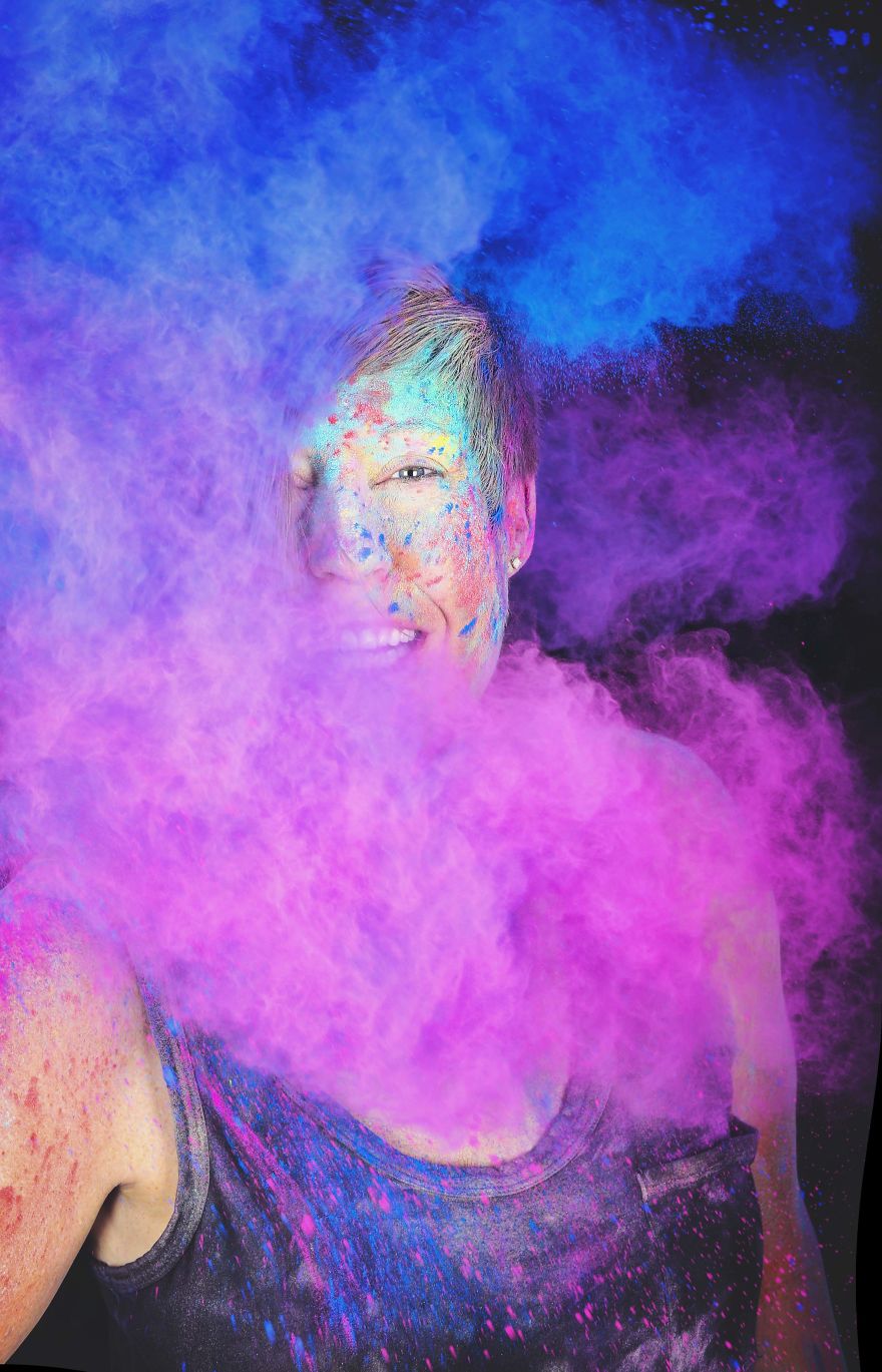 We Photographed Portraits While Playing With Colour Powder