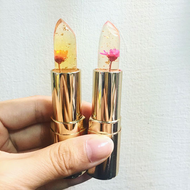 People Are Going Crazy About This Lipstick With Real Flowers Inside