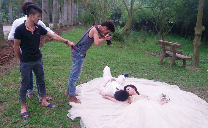 Funny Wedding Photographer