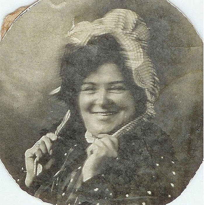 Smiling Victorian, 1800s