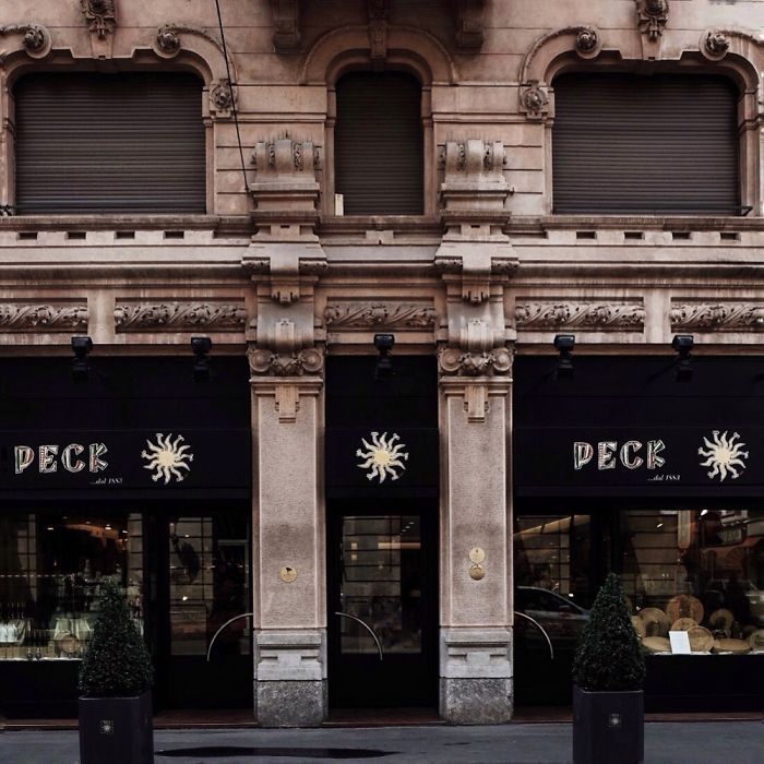 Milan Re-Tale: The City History Through Its Shop Signs Milan Re-Tale: The City History Through Its Shop Signs