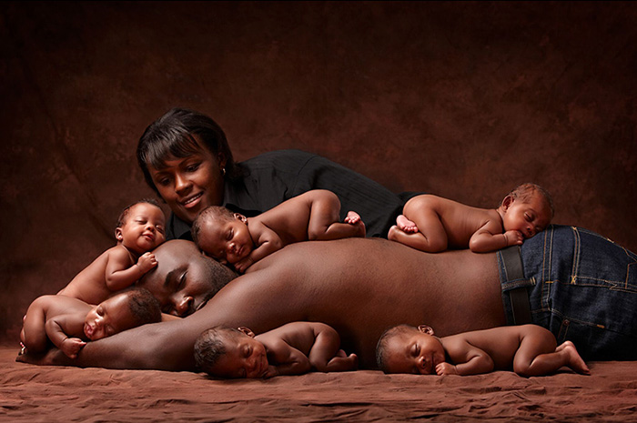 McGhee Sextuplets Recreate Viral Photo 6 Years Later