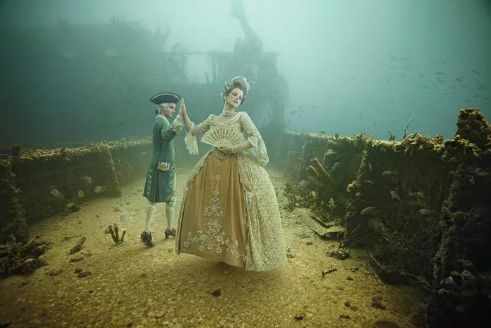 Unbelievable Shots Of A Photographic Exhibition Under The Sea