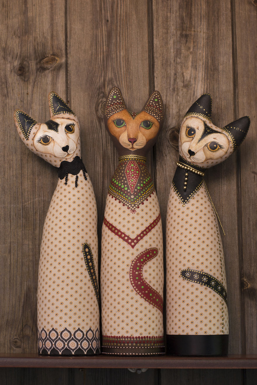 Artist Ann Van Jaarsveld Debutes Her African Inspired Cat Art