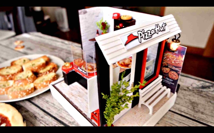 This Artist Created A Miniature Pizza Hut Store