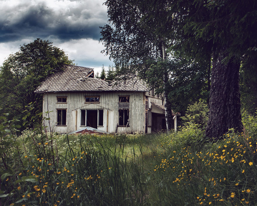 I Photograph Abandoned Scandinavian Houses