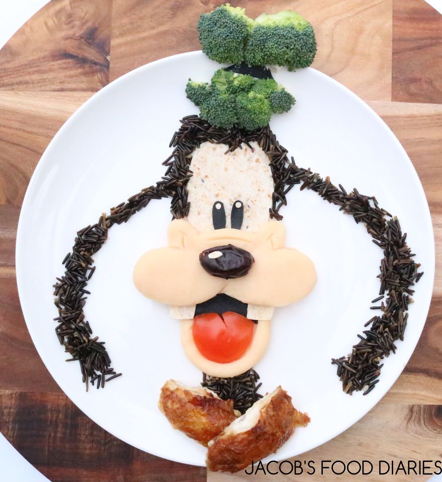 Goofy. Roast Chicken With Wild Rice, Mash Potatoes, Broccoli And Tomato