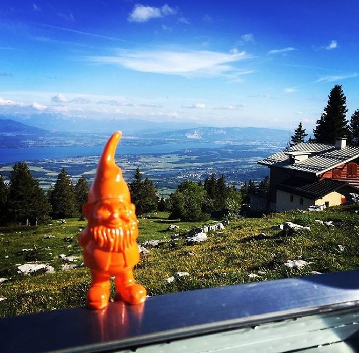 This Cheerful Gnome Is Travelling The World And He'll Make You Want To Travel Too