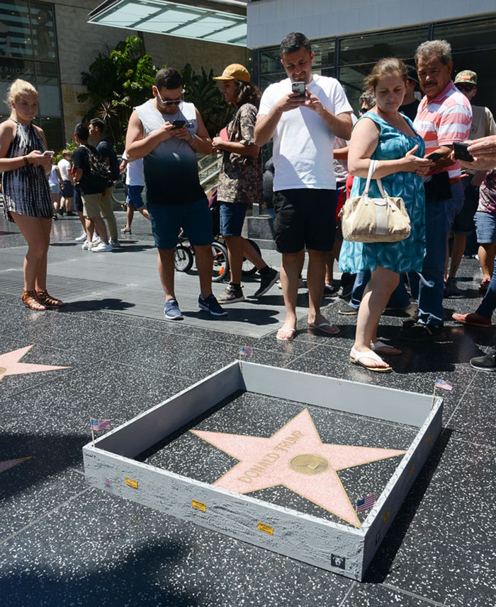 Someone Built A Tiny Wall Around Trump's Hollywood Star And It Has A Hidden Message On It