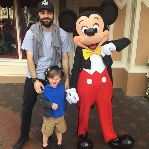 The Hottest Dads At Disneyland