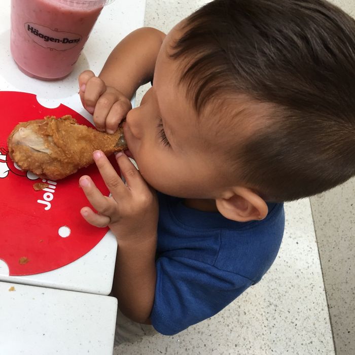 Yum! Crispy Jollibee's Chicken In My Tummy
