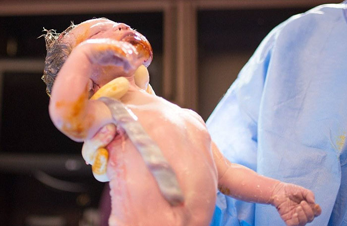 Mom Photographs Her Own Labor And The Photos Will Amaze You