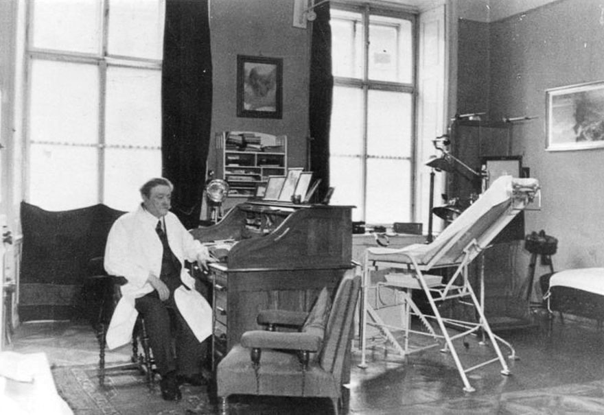 Eduard Bloch, The Jewish Physician Of The Hitler Family In His Office C. 1938. Bloch Was Later Called A ‘Noble Jew’ By Hitler And Stood Under His Personal Protection